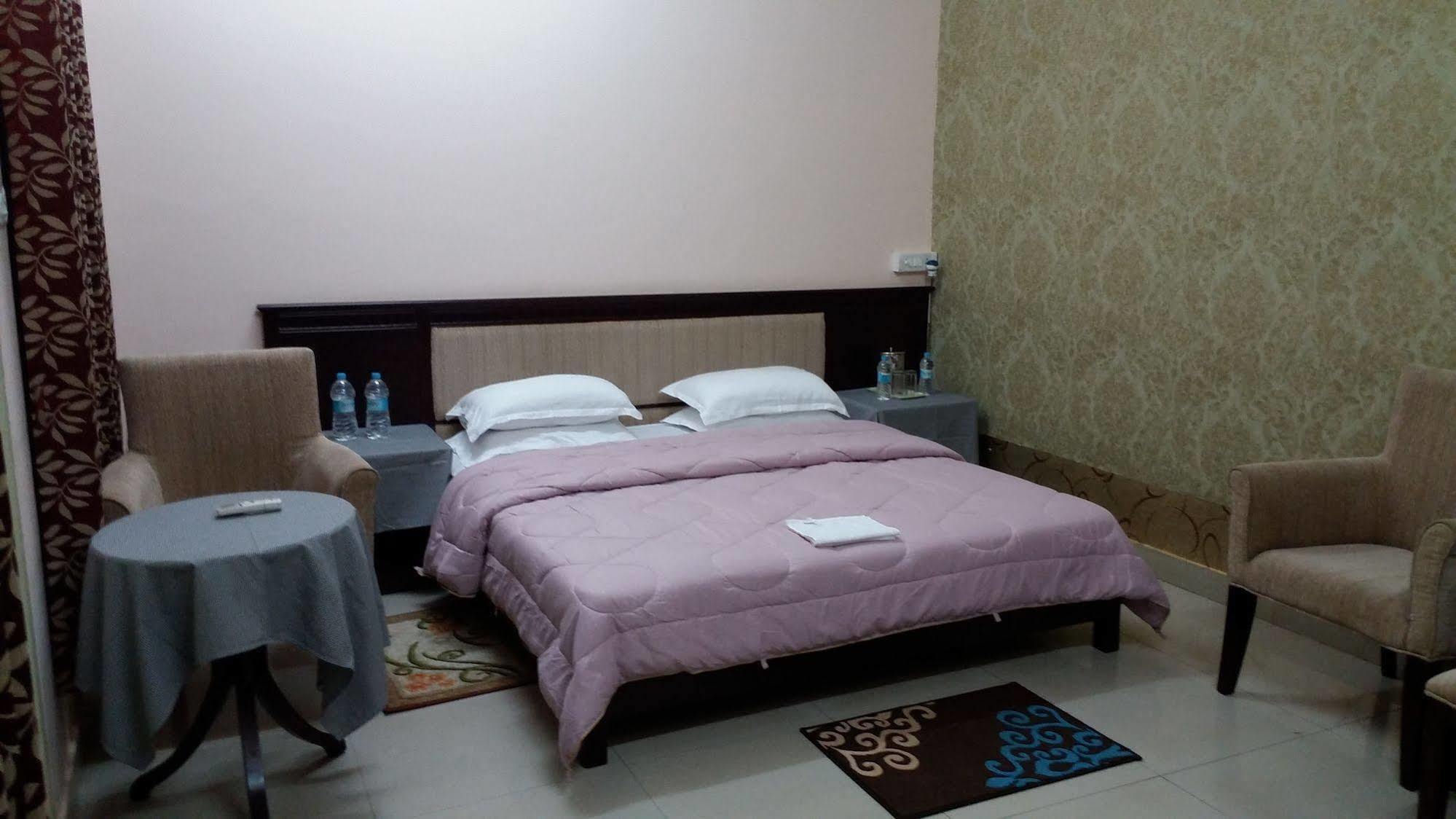 Kstdc Hotel Mayura Yatrinivas Mysore Eksteriør billede